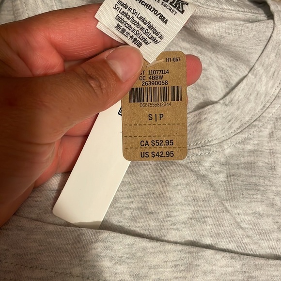 NWT Womens Pink  BY VICTORIA SECRET shirt size S / M Grey with sparkly gold​​​​​ - Picture 5 of 6